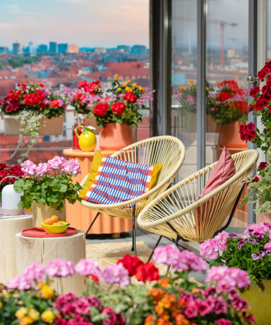 Balcony decor for 2025: Easy-care trends for the summer 